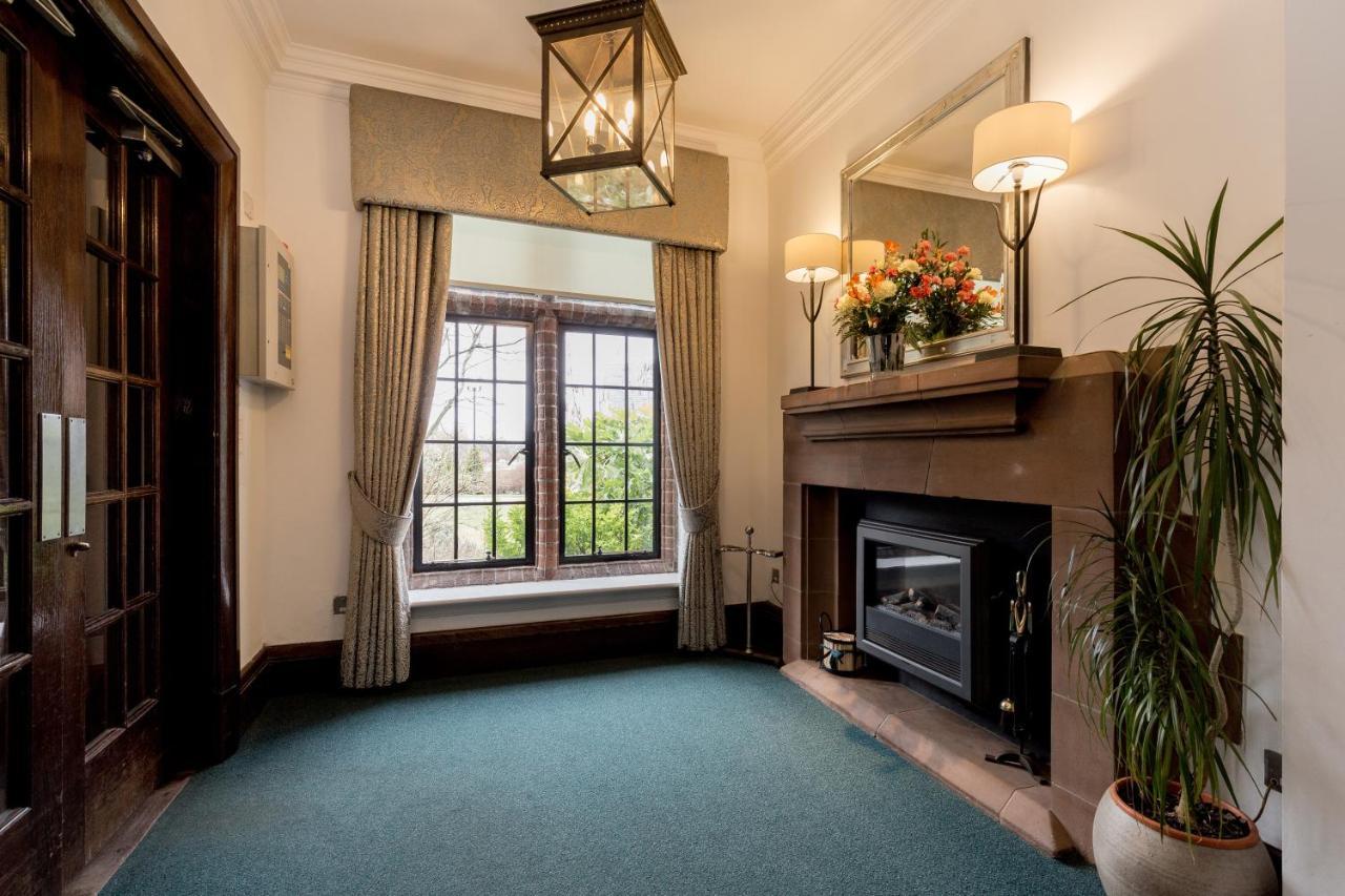 Western House At Racecourse Hotel 4*