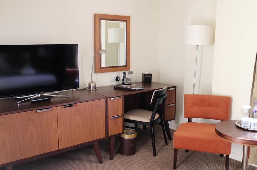 Western House At Racecourse Hotel 4*
