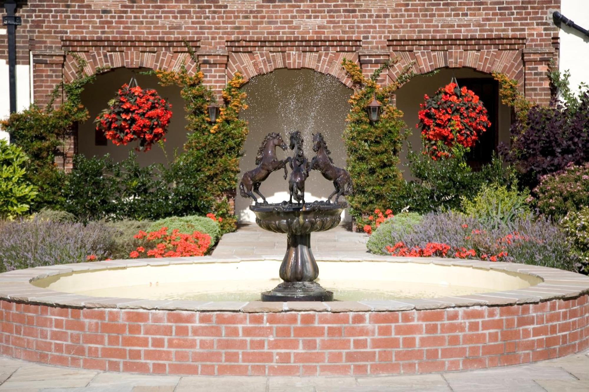 Hotel Western House At Racecourse 4*