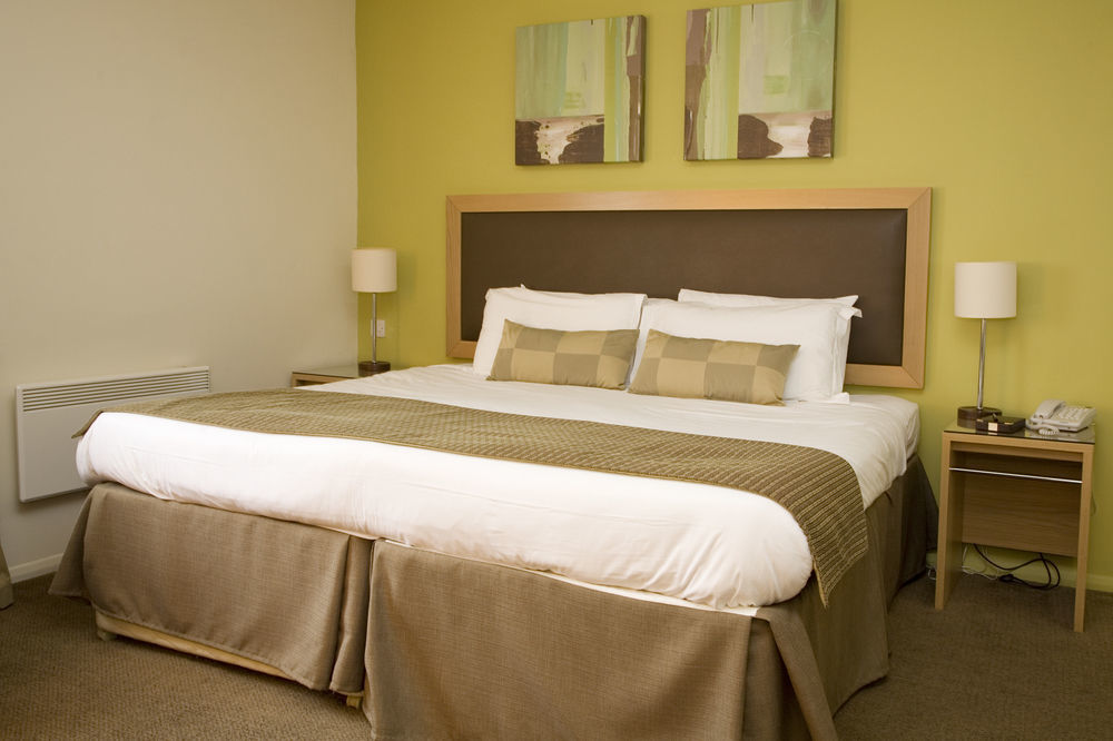 Western House At Racecourse Hotel Ayr