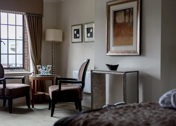 Western House Hotel At Ayr Racecourse