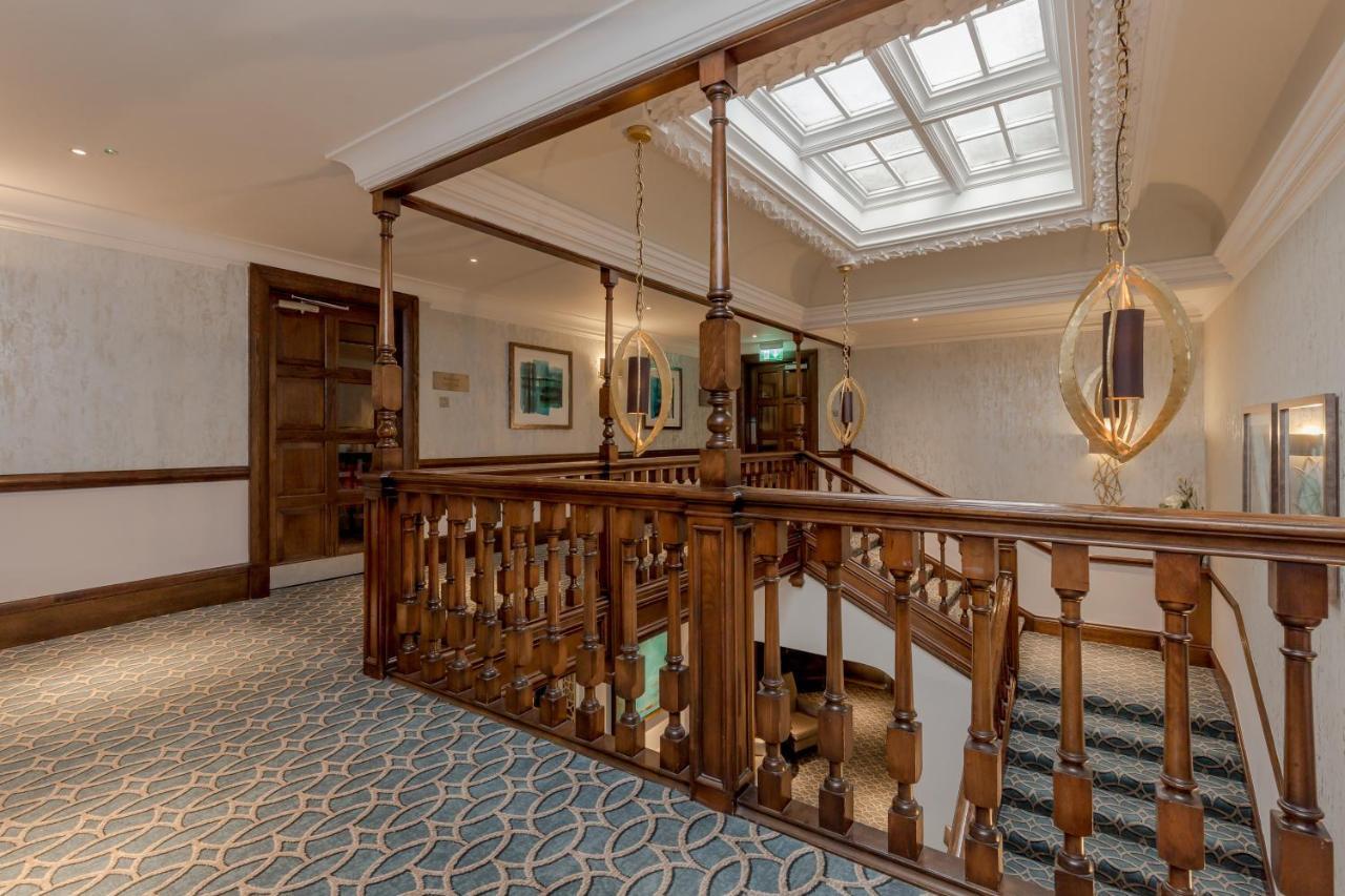 Western House At Racecourse 4*