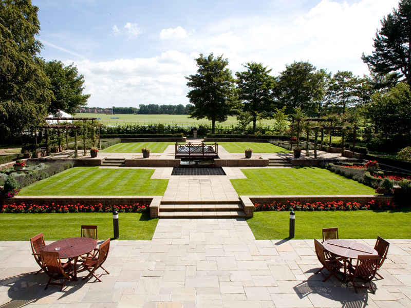 Western House At Racecourse Hotel 4*