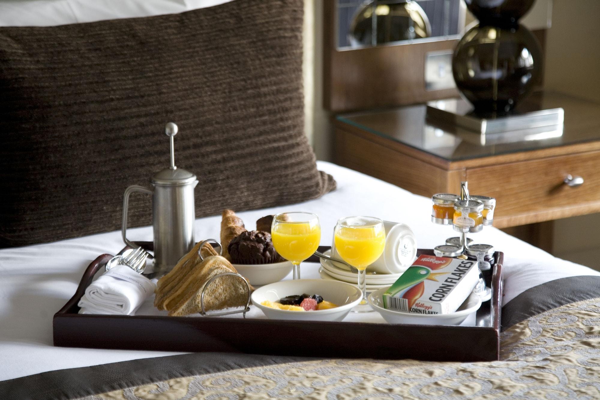 Western House At Racecourse Hotel 4*